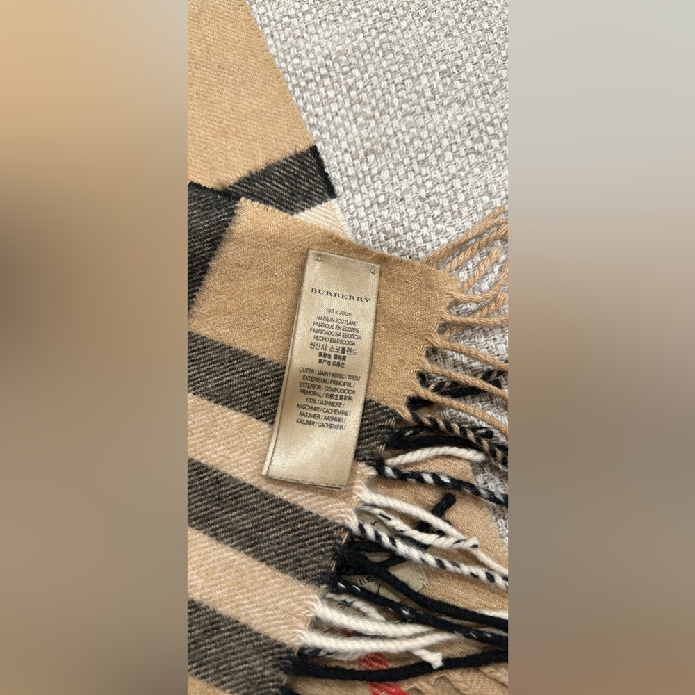 Burberry 100% Cashmere Scarf